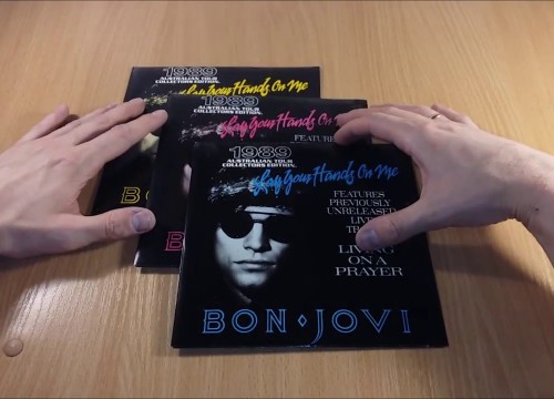Klub kolekcjonera: Lay Your Hands On Me – potrójny singiel z Australii