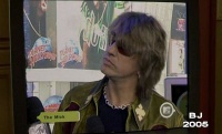 5886