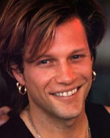 6700