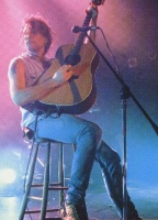 7689