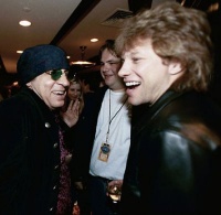 9565